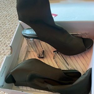 ARMY GREEN FOREVER HEELS